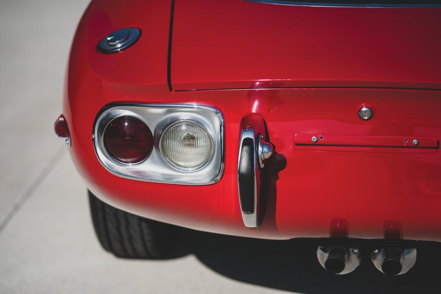 Детали экстерьера Toyota 2000GT (MF10) 1967 года  (фото 21 из 35)